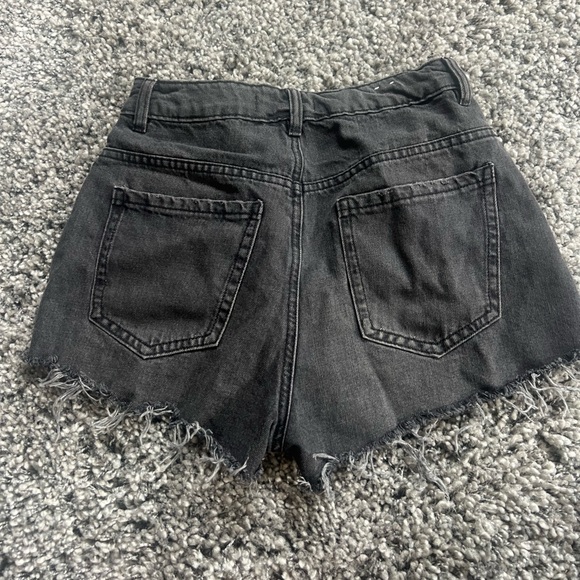 Garage festival black denim shorts in size 0 - Picture 2 of 2